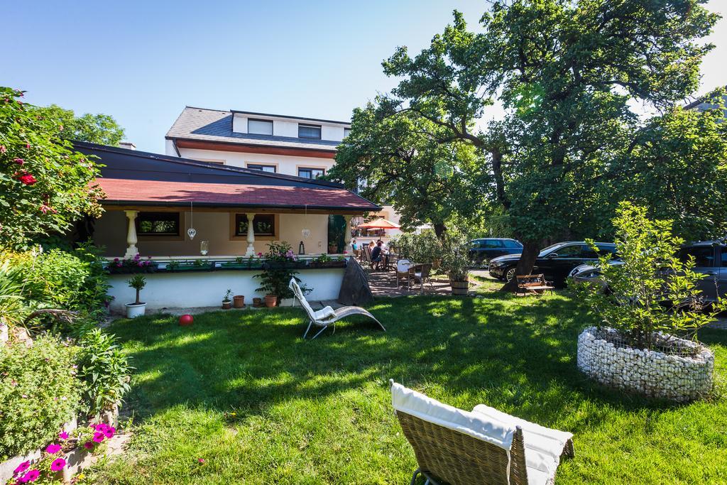 Pension Julia & Haus Elisabeth - Wallner'S Hofheuriger & Weinhof Мербіш-ам-Зе Екстер'єр фото