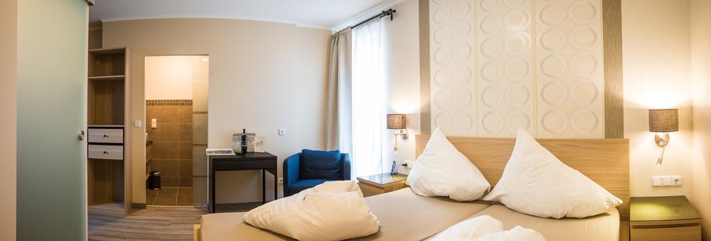 Pension Julia & Haus Elisabeth - Wallner'S Hofheuriger & Weinhof Мербіш-ам-Зе Екстер'єр фото